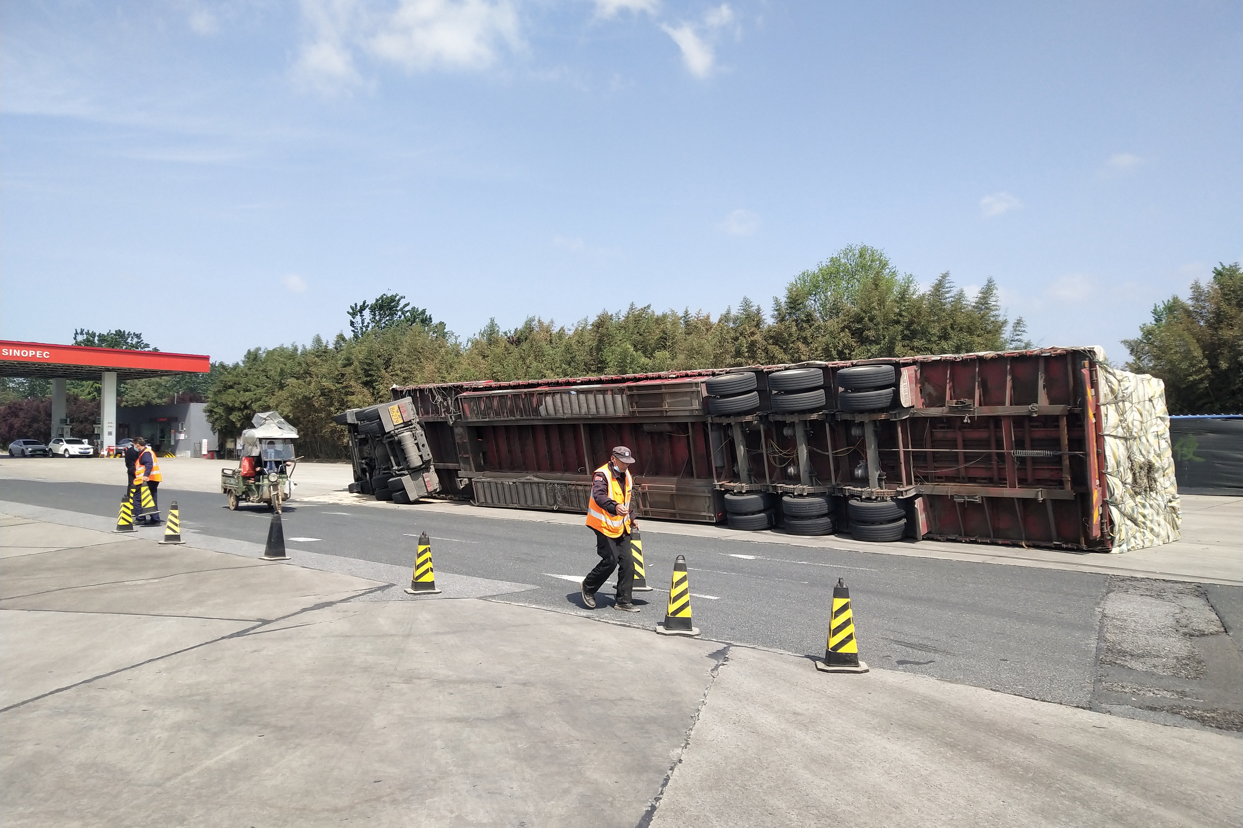 反光標(biāo).jpg 反光標(biāo).jpg